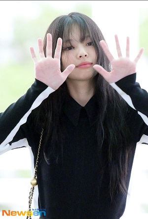  Jennie 
